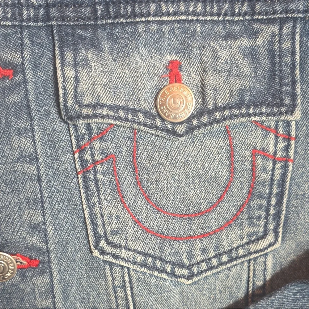 True Religion Men's Blue Jean Jacket Size M Logo Embroidered Button Pockets